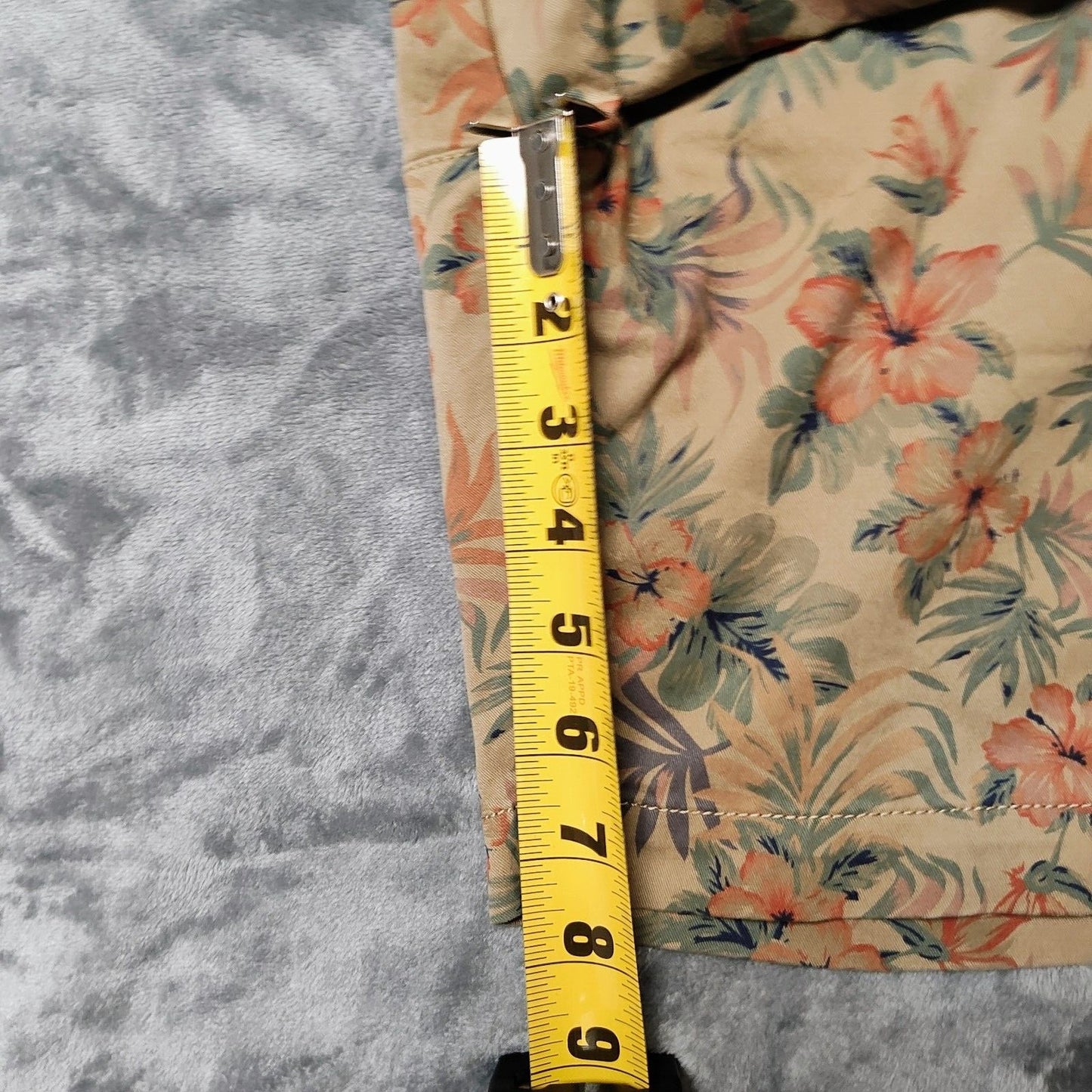 Ricky Singh "Denim & Flower" Brown Floral Pattern 7.5" Inseam Shorts (Sjze 29)
