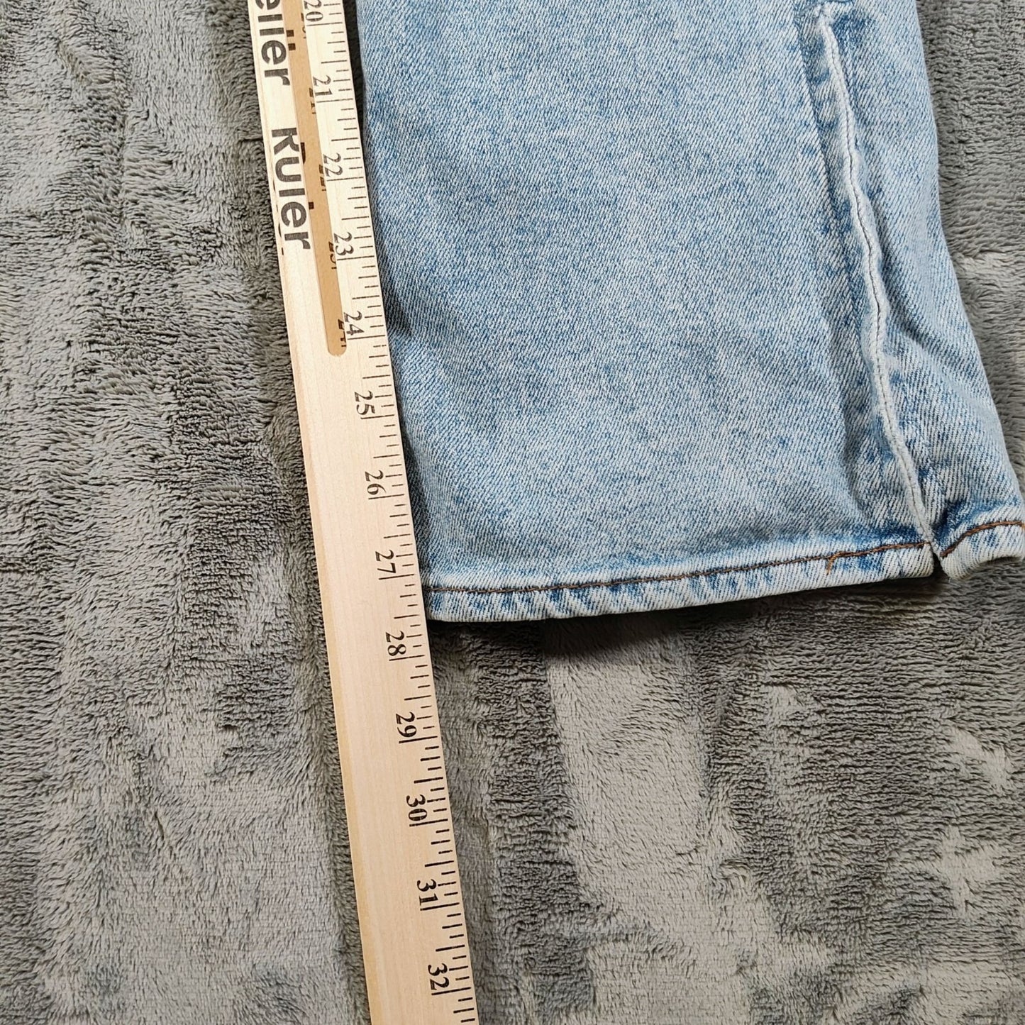 S.O.N.G. Women's Slim Flare Light Wash 27x27.5 Denim Blue Jeans (Size 4/27)