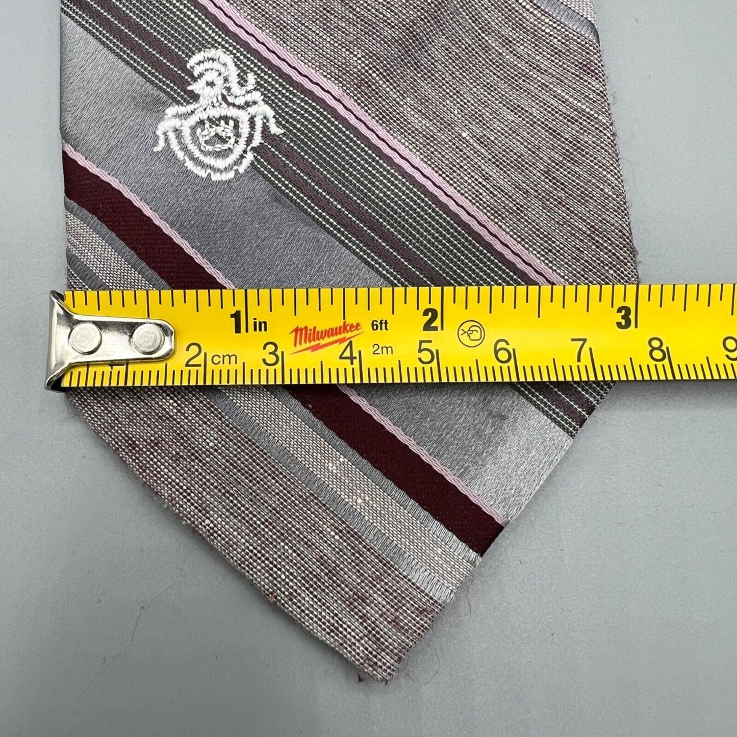 Vintage 1970s "Via Re" Men's Embroidered Crest Regimental Striped Silver Tie