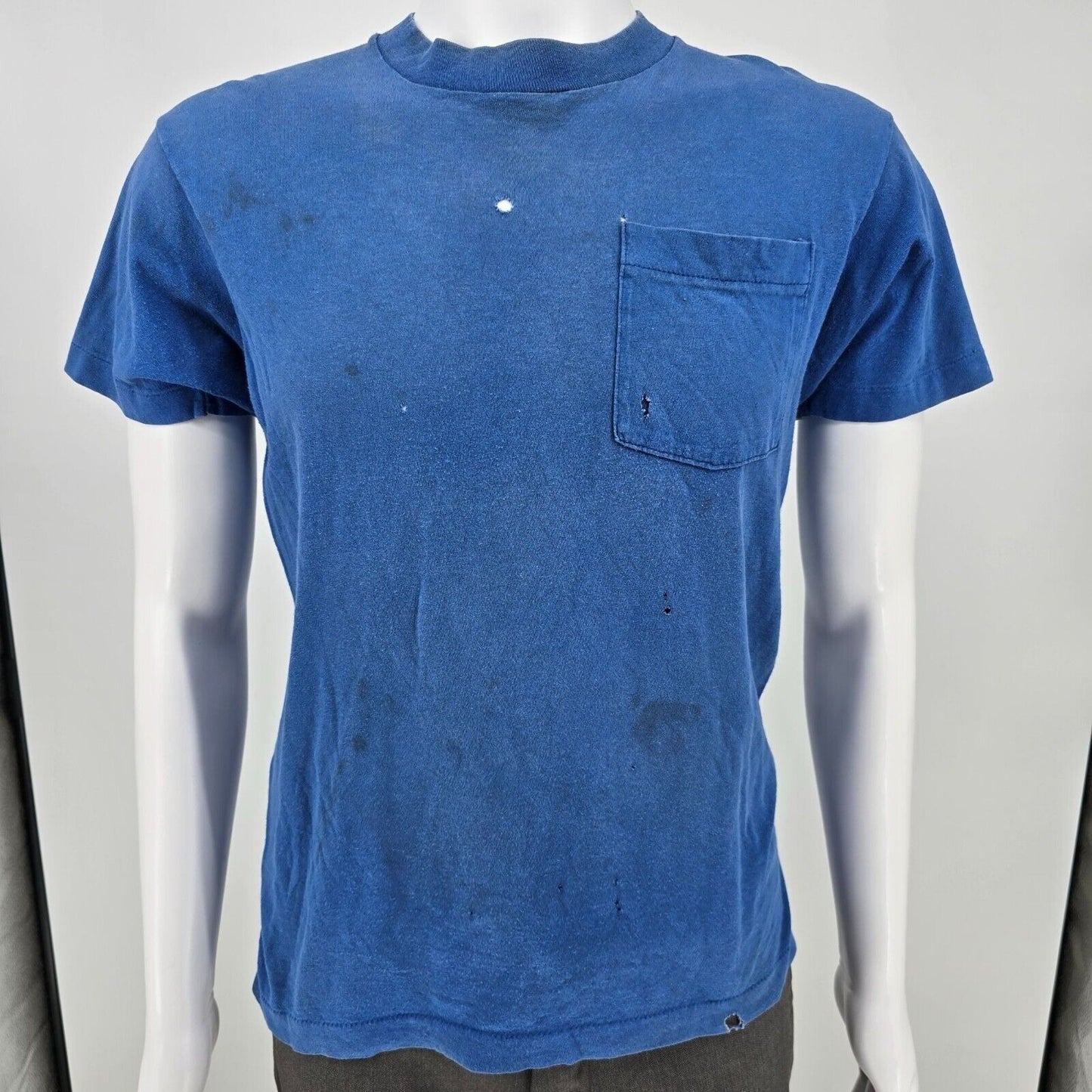 Vintage Thrashed 1980s Blue Fruit of The Loom Blank Pocket Tee T-Shirt (M)
