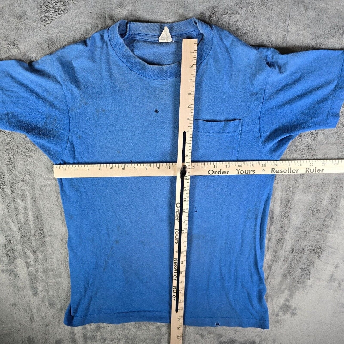 Vintage Thrashed 1980s Blue Fruit of The Loom Blank Pocket Tee T-Shirt (M)