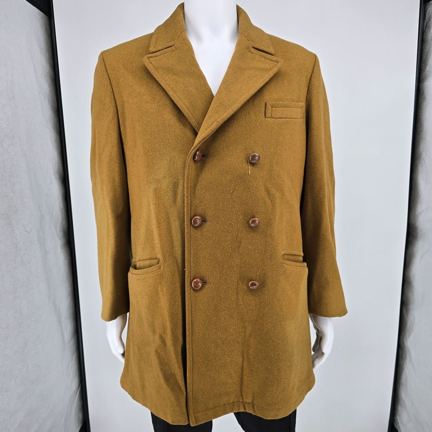 Distressed Vintage 1960s Mighty-Mac Out O' Gloucester Melton Wool Heavy Coat (M)