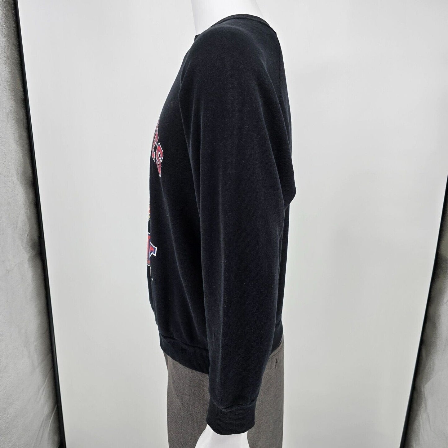 Vintage Late 1980s Distressed United States Army Emblem Black Sweatshirt (M)