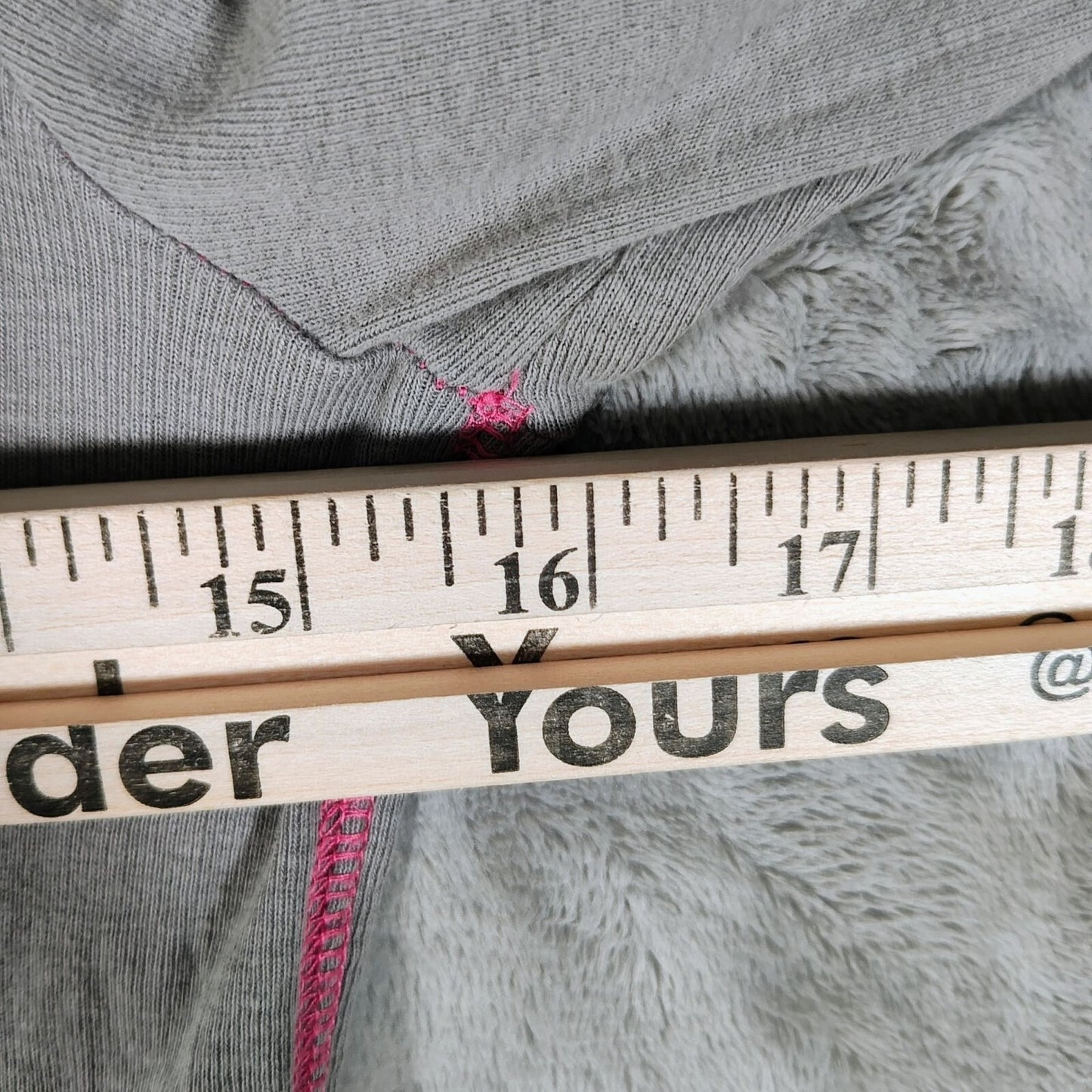 Old Navy 2012 Womens Long Sleeve Gray Cotton Top W/ Pink Stitching (S) *Flawed*