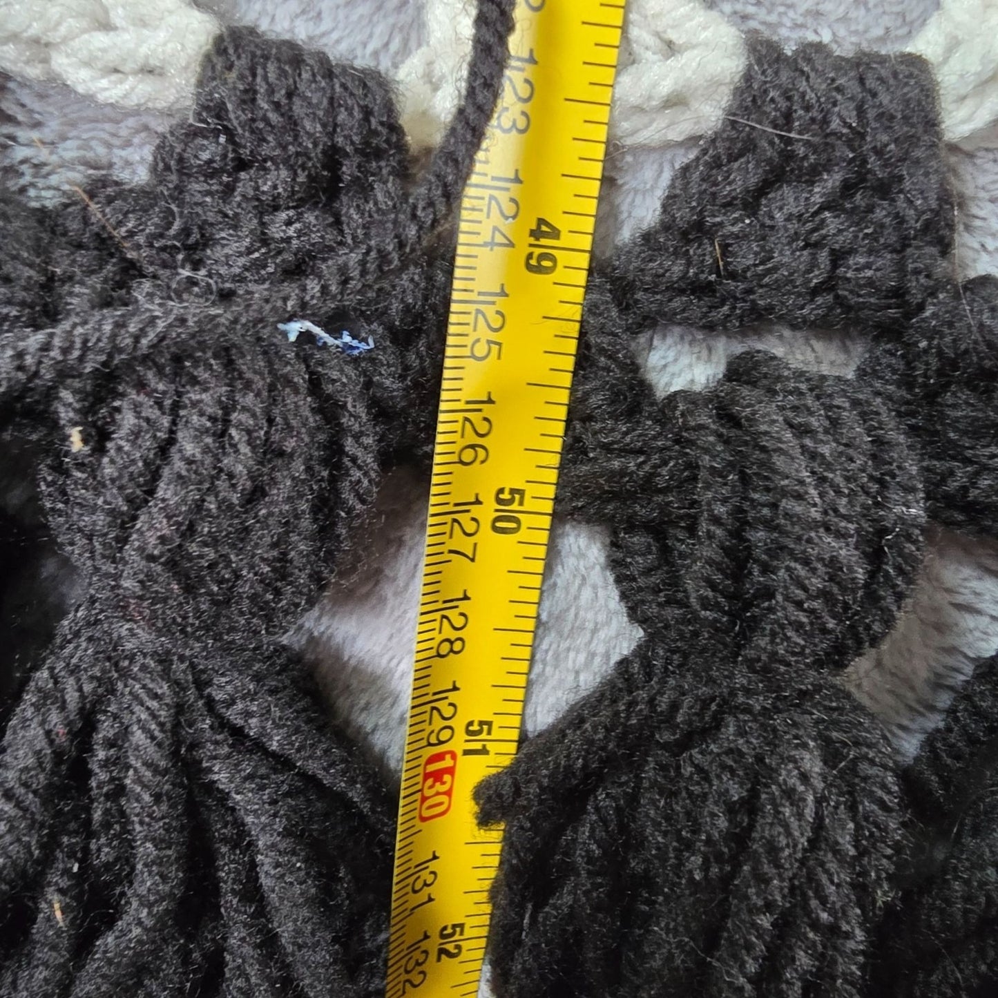 Vintage 1970s Handmade Black/Cream Boho Hippie Fringe Crochet Shawl (One Size)