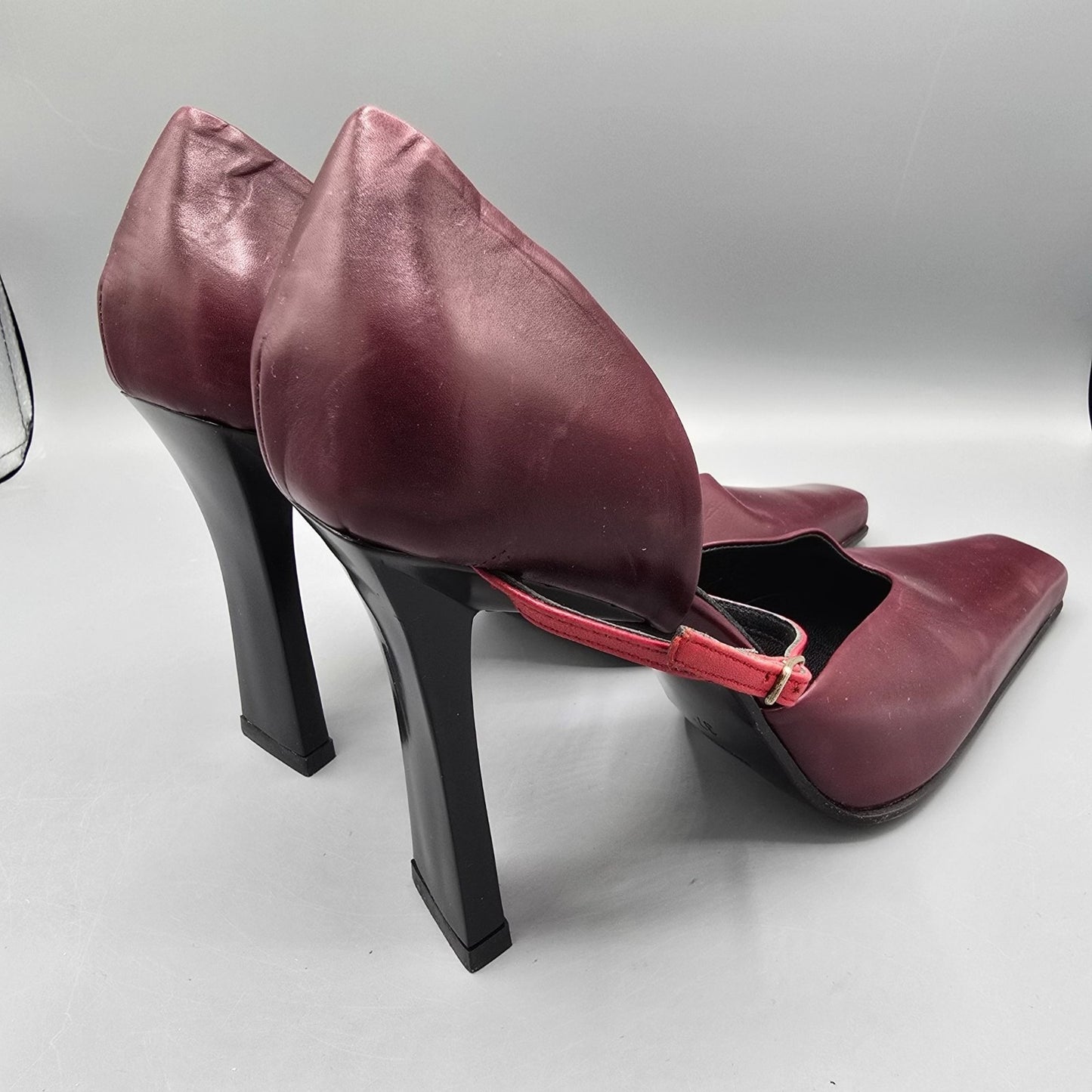 Vintage Deadstock Y2K Pari & Pari Bordeaux Instep-Strap Pumps (EU 37/ US 6.5)