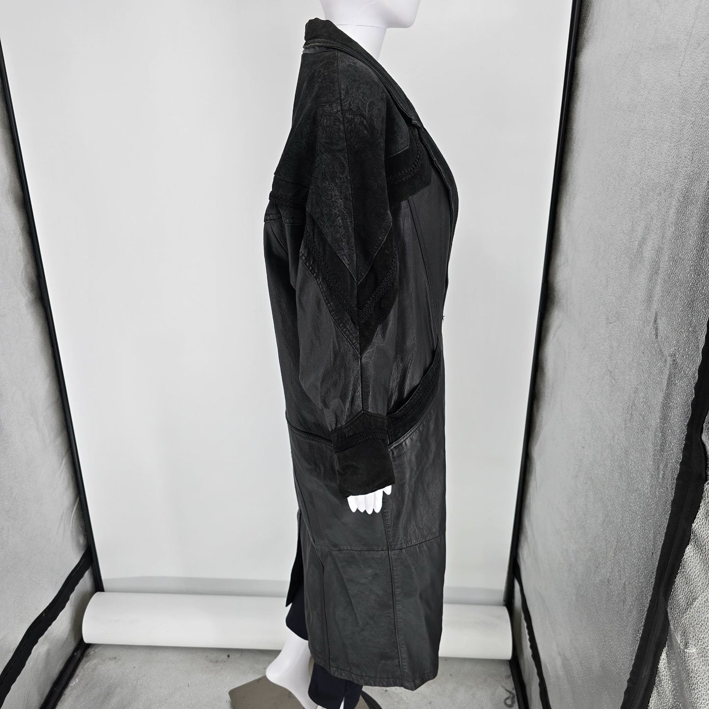 Vintage Late 1980s Maggie Lawrence Women's Paisely Trim Leather Duster Coat (M)