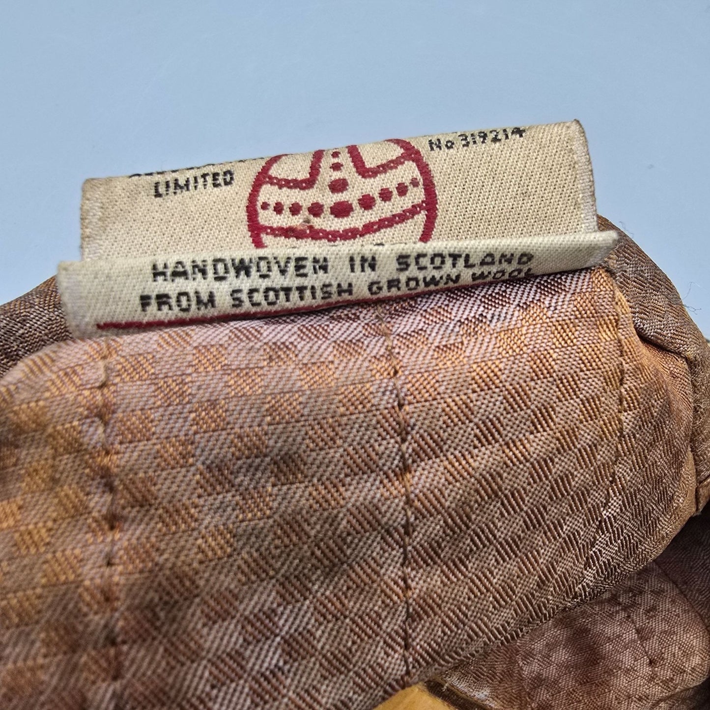 Vintage 1970s Harris Tweed Made in Scotland Herringbone Wool Flat Cap (US 7 1/8)
