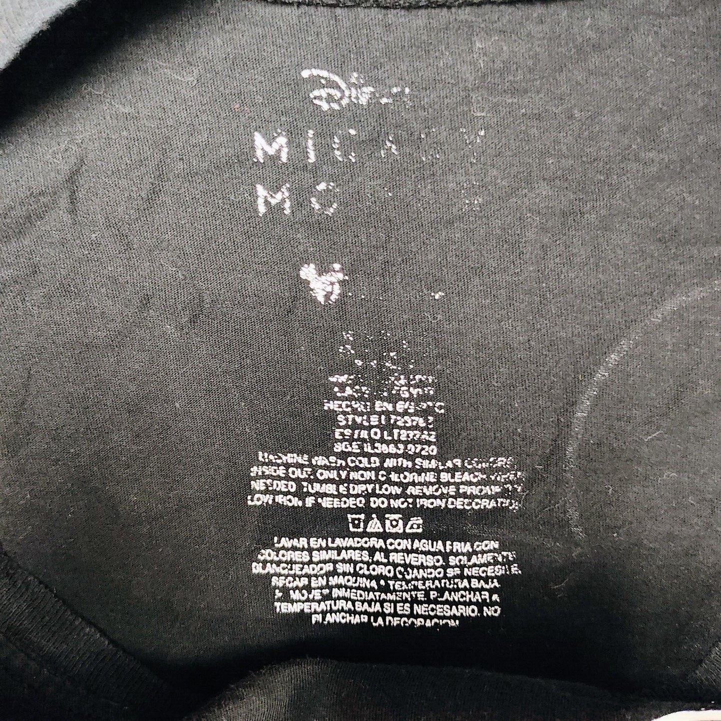 Disney Mickey Mouse "Just Sittin" Long-Sleeved Graphic T-Shirt (Juniors XL)