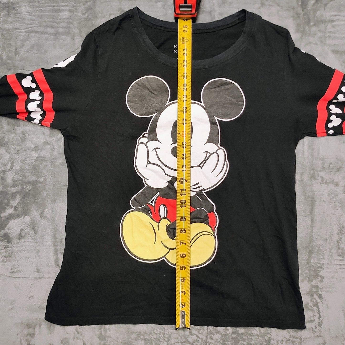 Disney Mickey Mouse "Just Sittin" Long-Sleeved Graphic T-Shirt (Juniors XL)