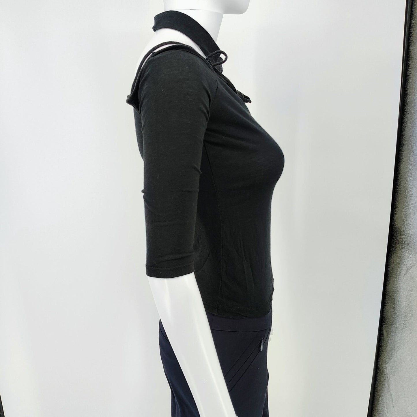 Ambiance Womens Black Cutout Neck Cotton & Modal Blend Top (Size Small)