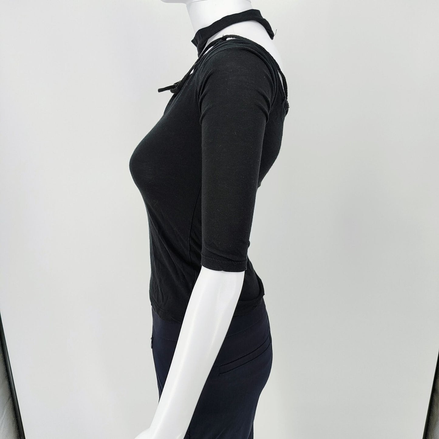 Ambiance Womens Black Cutout Neck Cotton & Modal Blend Top (Size Small)