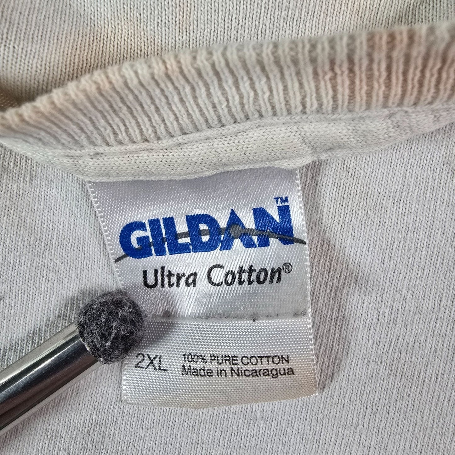 Thrashed Early 2010s Gildan Cincinnati Oktoberfest Premium Lager T-Shirt (2XL)