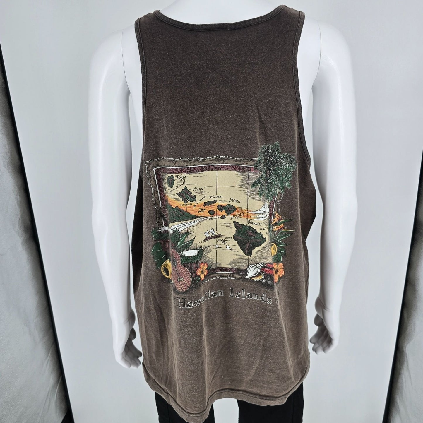 Vintage Y2K AAA Hawaiian Island Map Faded Brown Tourist Souvenir Tank Top (2XL)