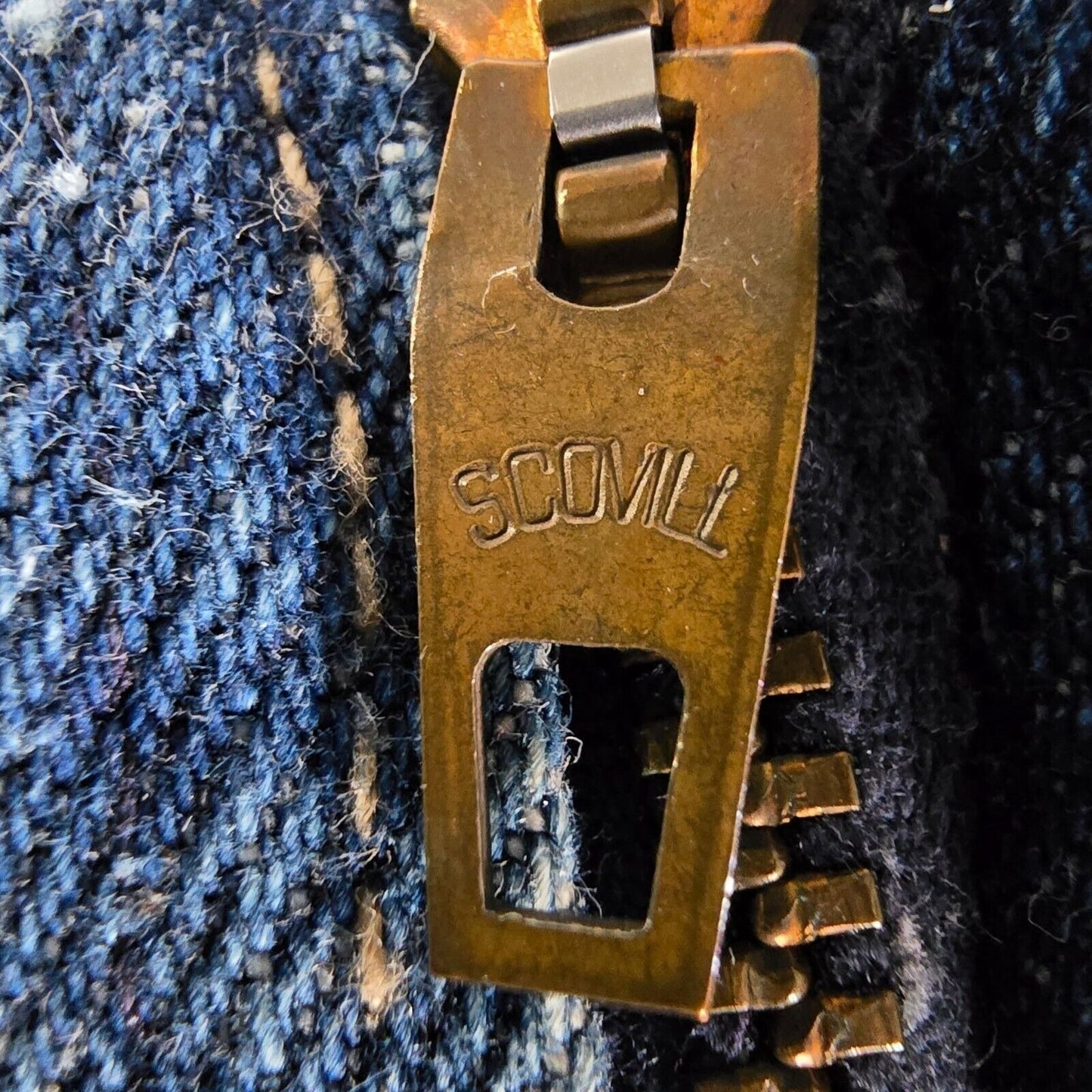 Vintage Early 1980s Calvin Klein Mens Distressed Straight Leg Blue Jeans (29x33)