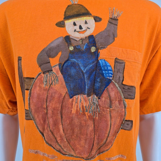 Vintage 1990s Orange Scarecrow & Pumpkin Fall/Halloween Pocket T-Shirt (XL/XXL)