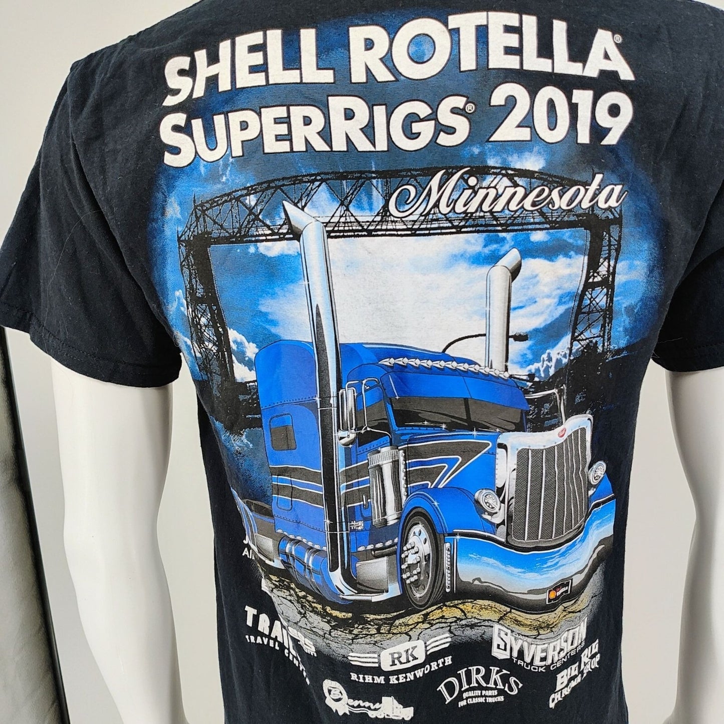 Gildan Shell Rotella SuperRigs 2019 Minnesota Black Graphic T-Shirt (M)