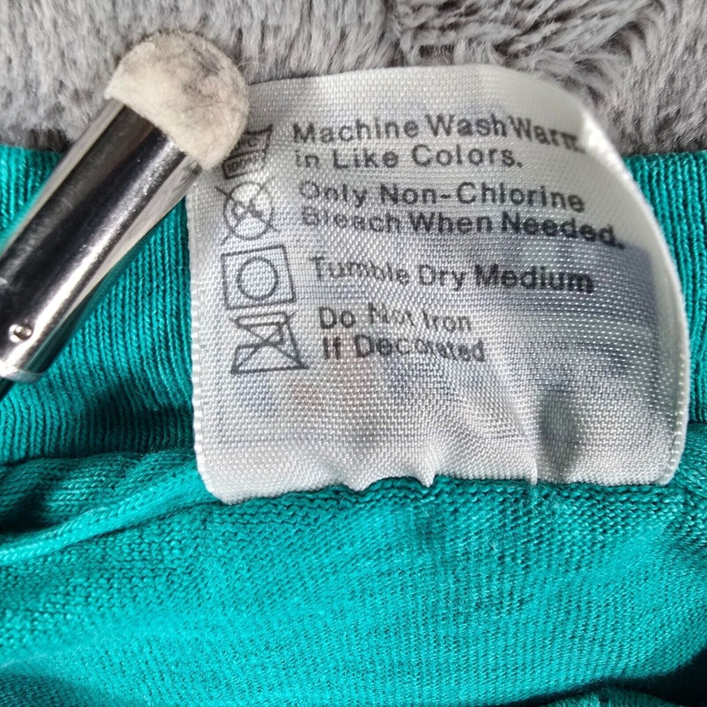 Vintage 1980s Single Stitch Hanes Beefy-T Hopi Sun Shield Teal T-Shirt (XS/S)