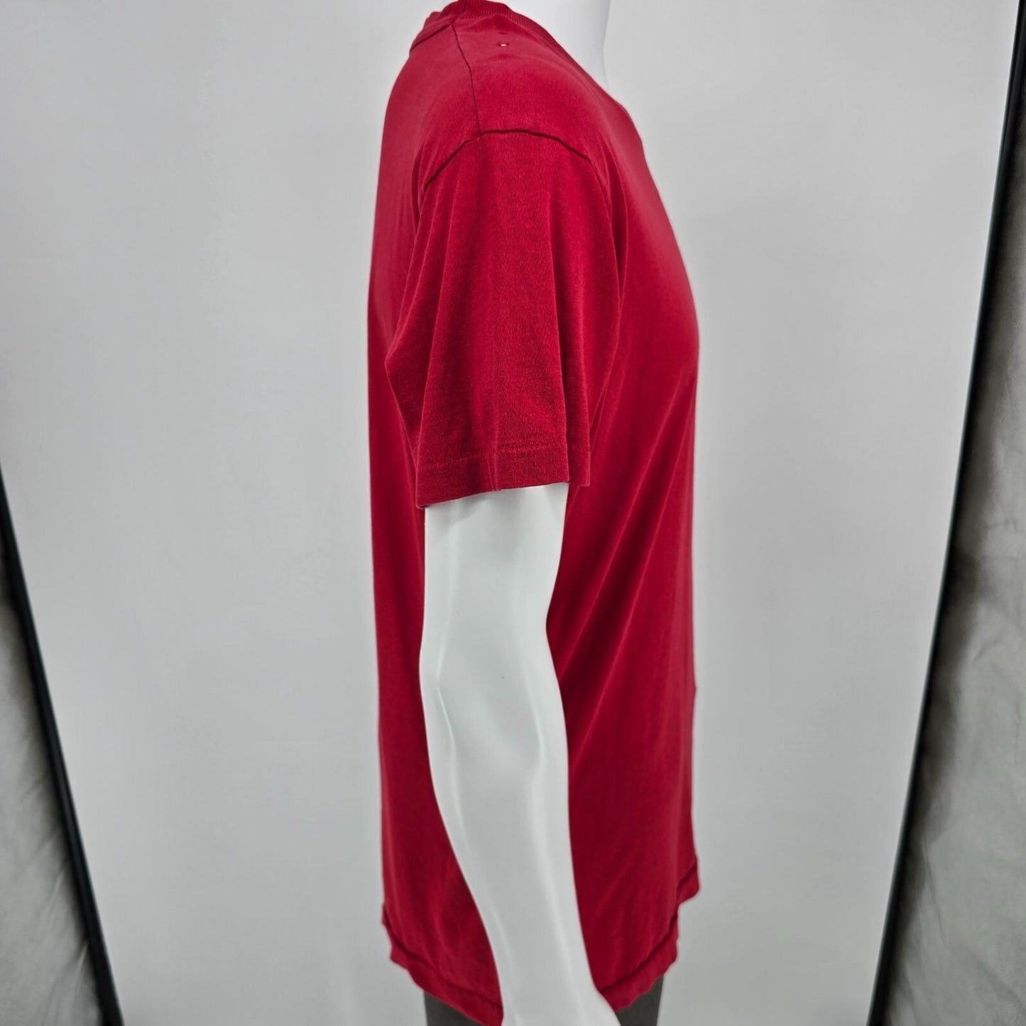 Vintage Distressed 1970s Single Stitch Blank Red Selvedge Pocket T-Shirt (M/L)