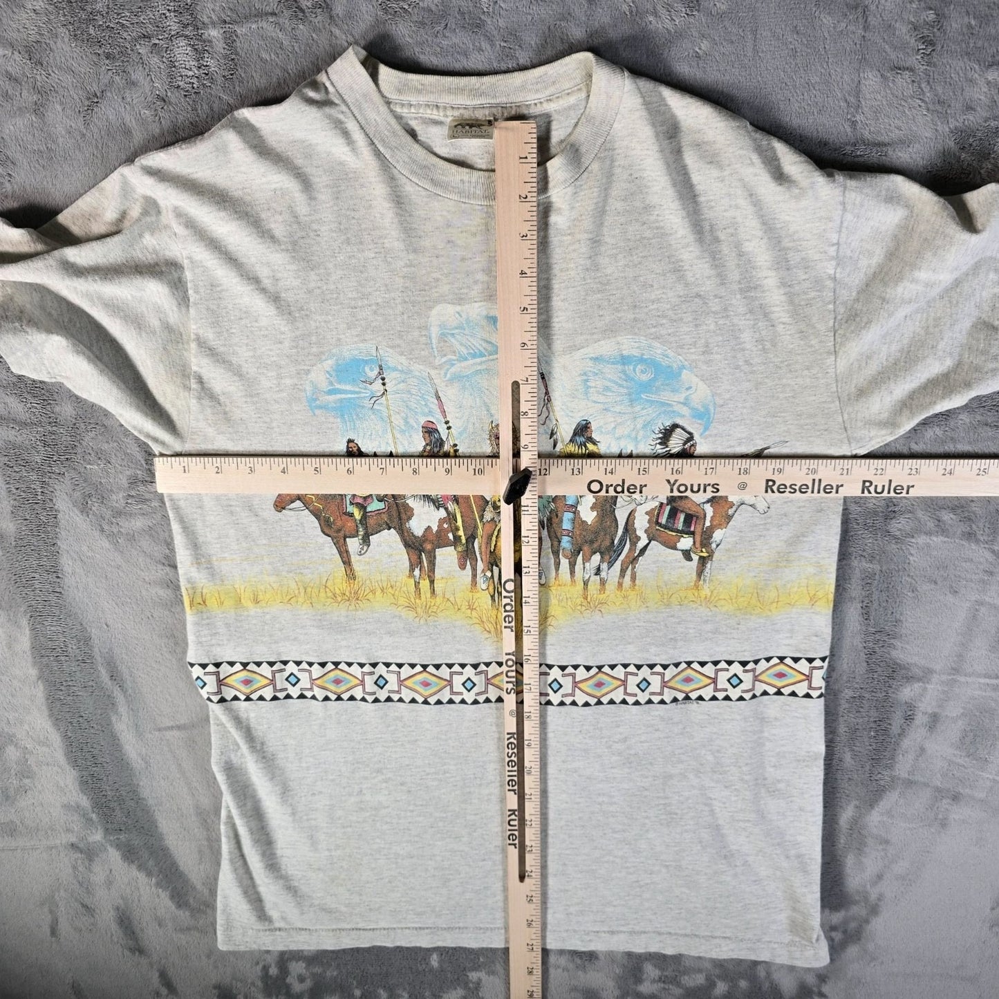Distressed Vintage 1990s Habitat Native American Spirit Eagle Gray T-Shirt (L)