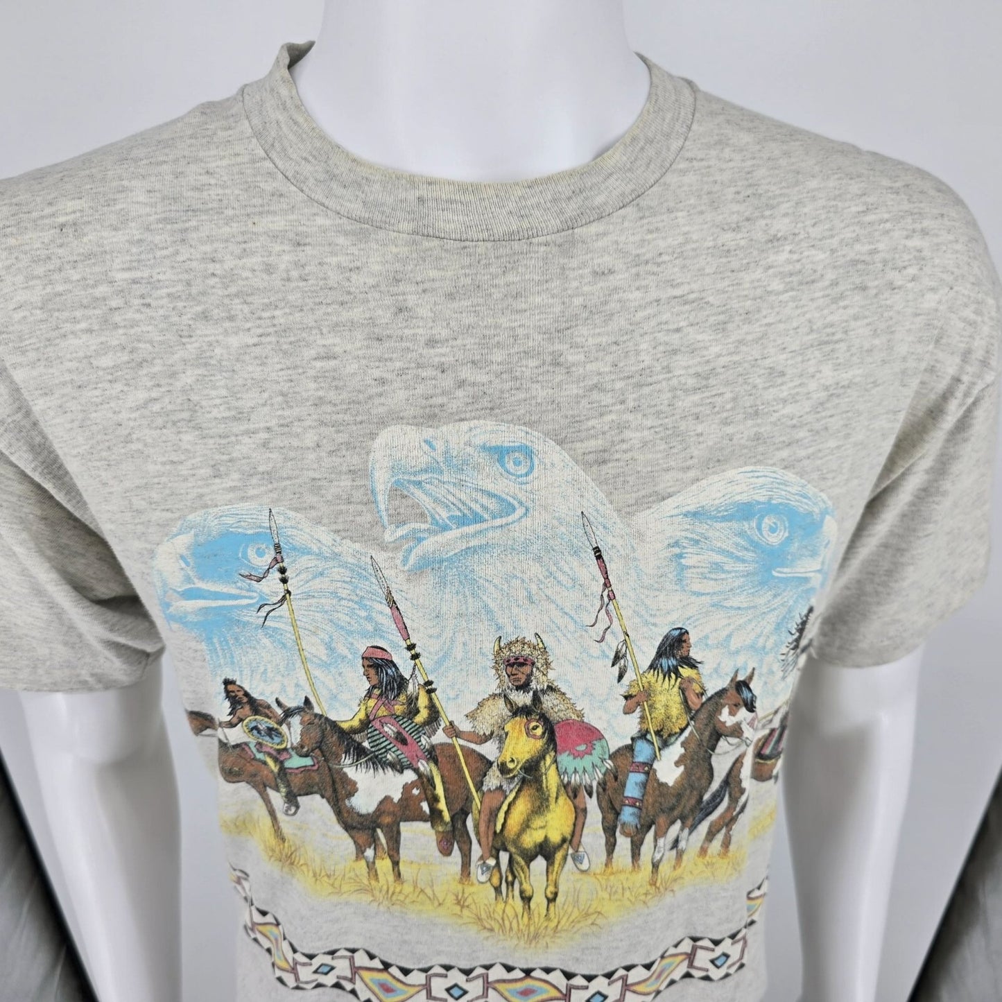 Distressed Vintage 1990s Habitat Native American Spirit Eagle Gray T-Shirt (L)