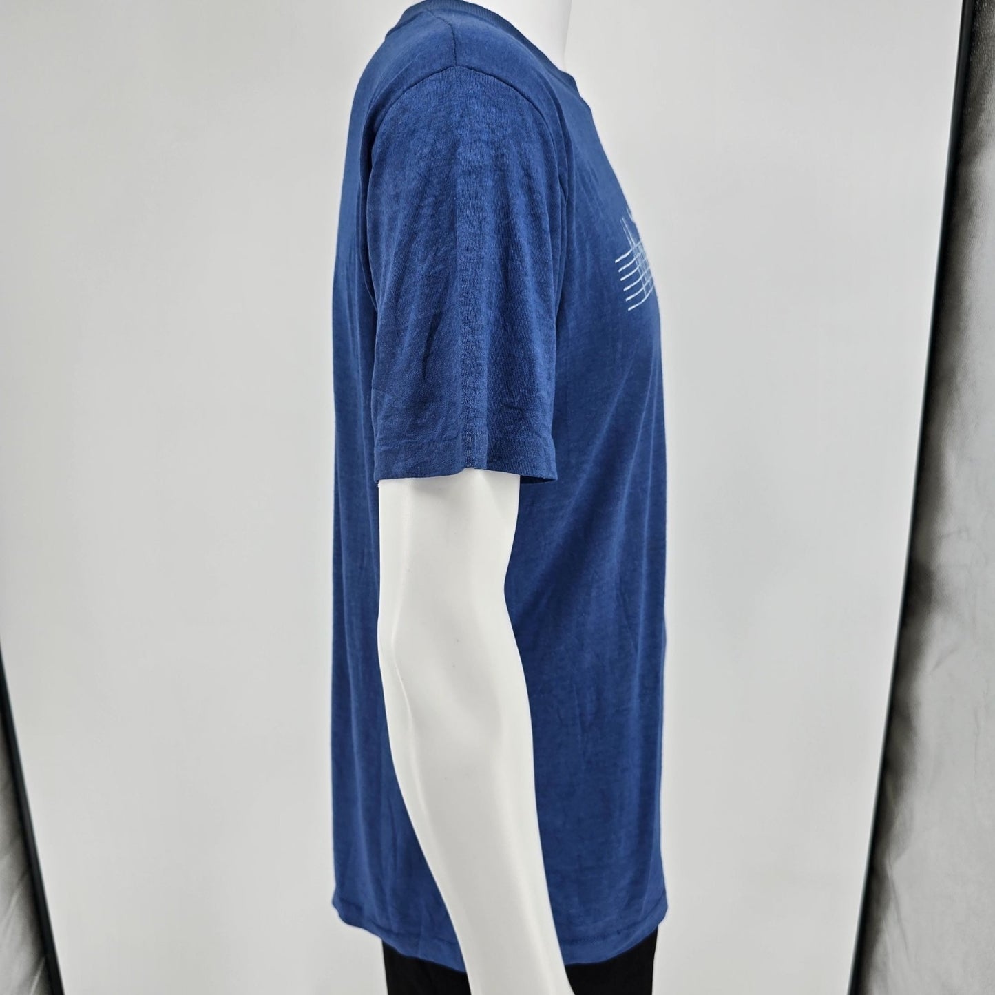 Vintage 1980s Velva Sheen Montgomery Script Logo Soft & Thin Blue T-Shirt (L)