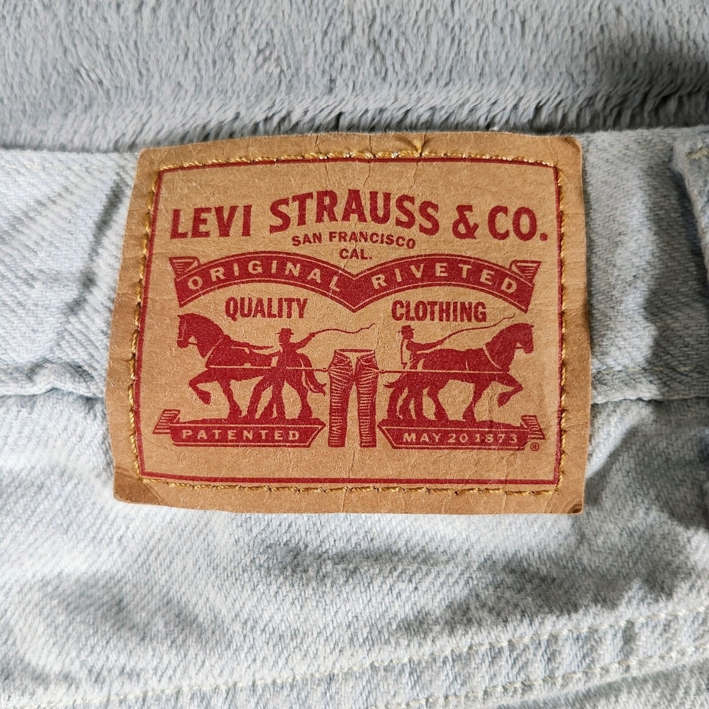 Levi's Size 31 Light Blue Women's A-Line Mom Shorts (Fair Condition)