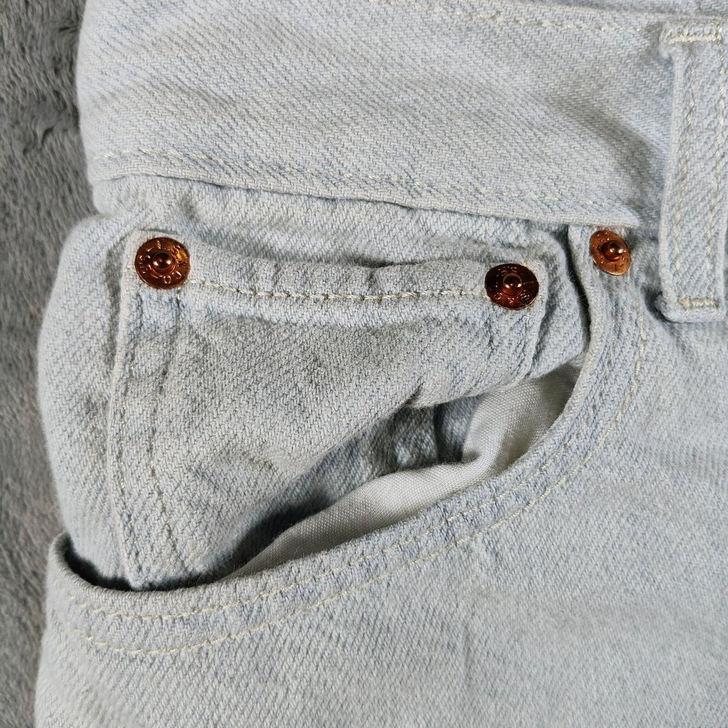 Levi's Size 31 Light Blue Women's A-Line Mom Shorts (Fair Condition)