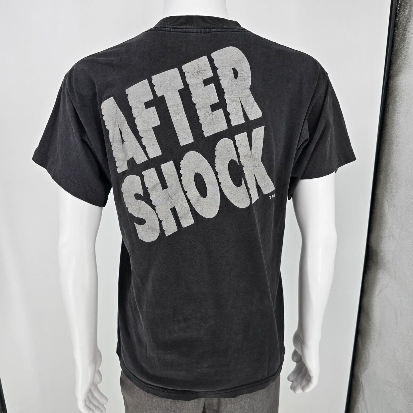 Thrashed Vintage 1990s Aftershock "First It's Hot Then It's Cool" T-Shirt (M)