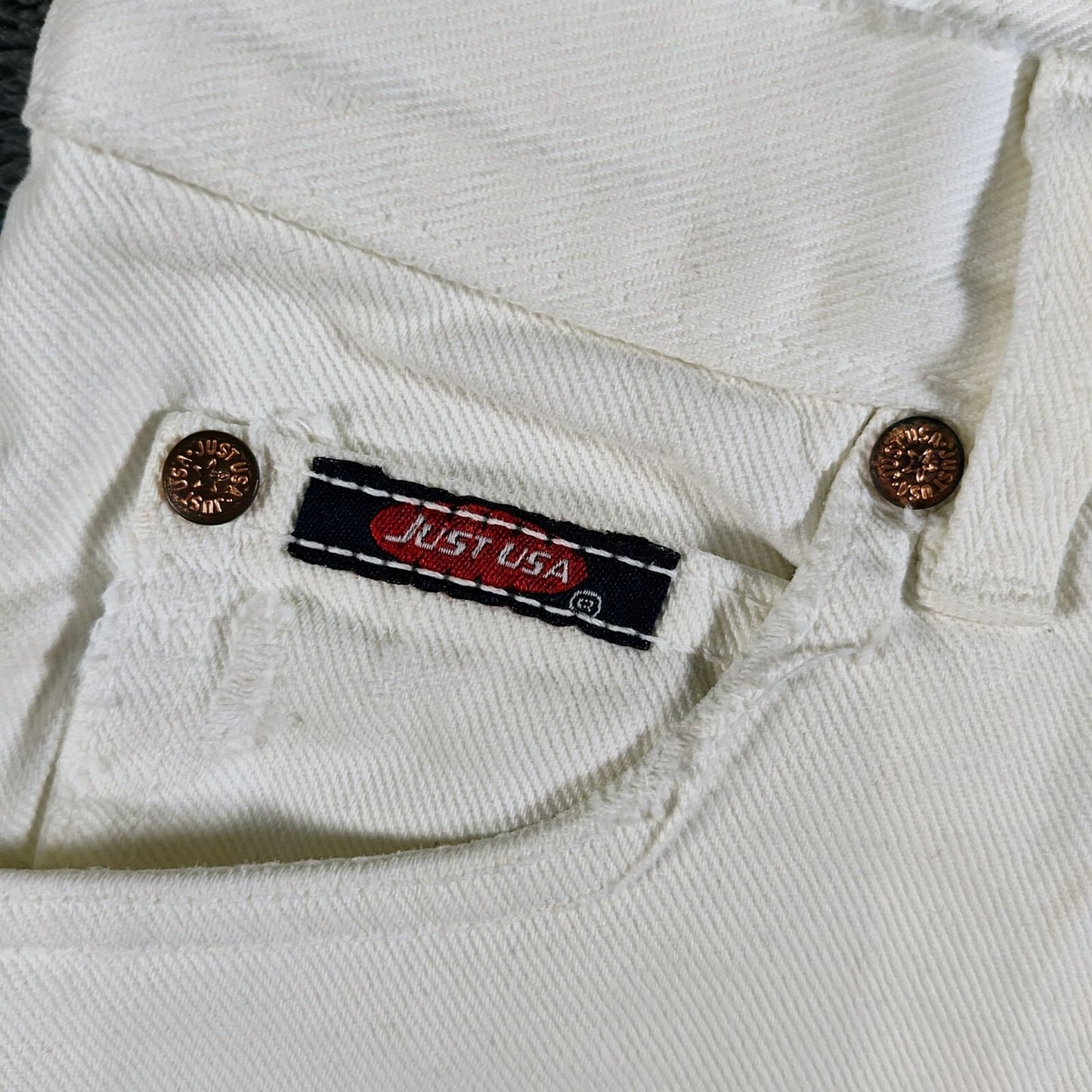 Just USA Authentic Jeanswear Women's White Denim Shorts (M) *Fair Condition*