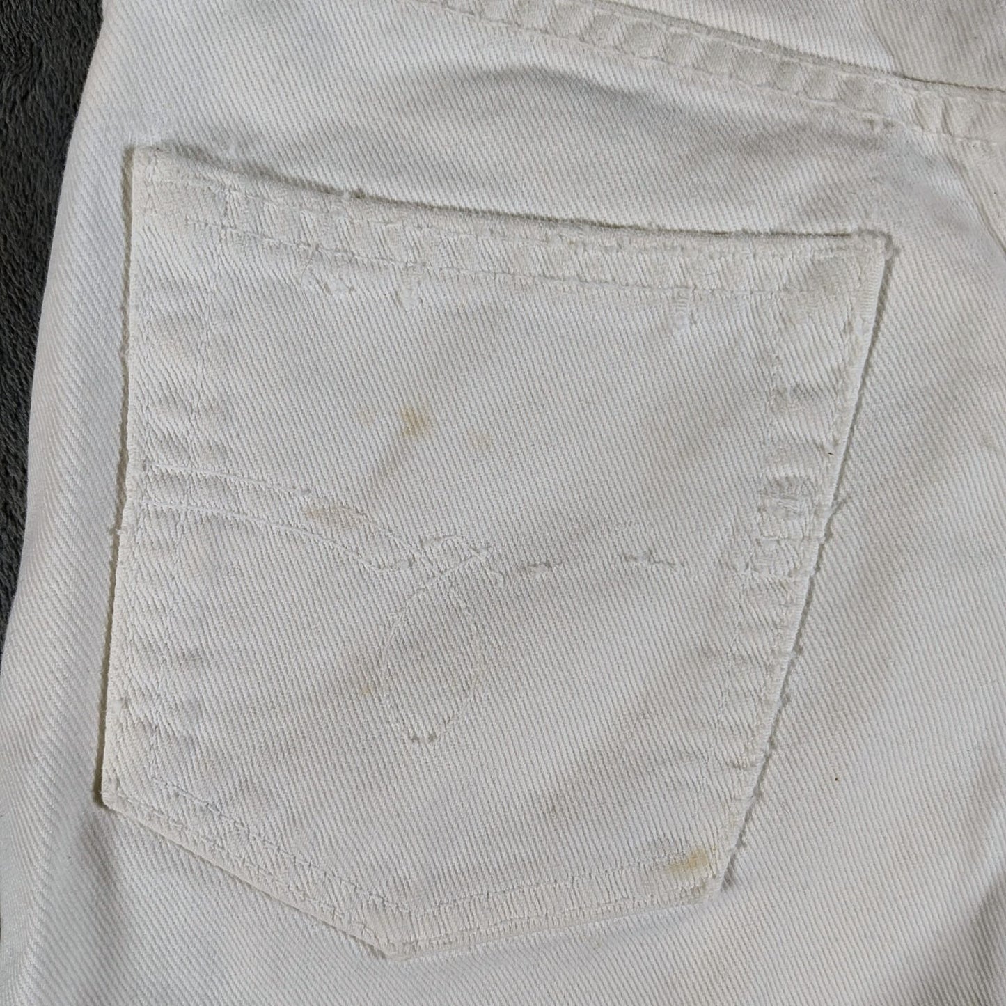 Just USA Authentic Jeanswear Women's White Denim Shorts (M) *Fair Condition*