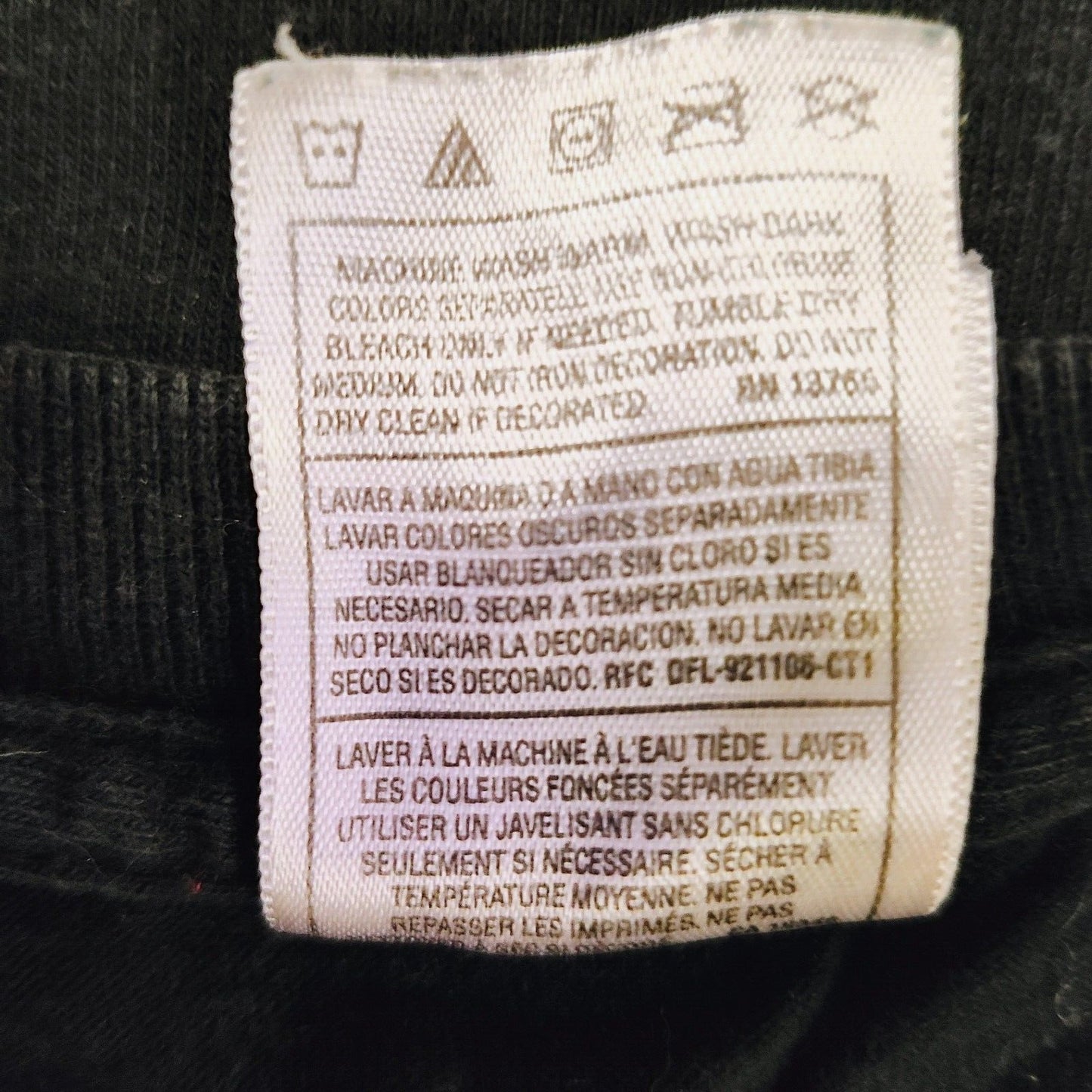 Vintage Late 1990s Early 2000s Liren Dragon Black & Gold Graphic T-Shirt (M)