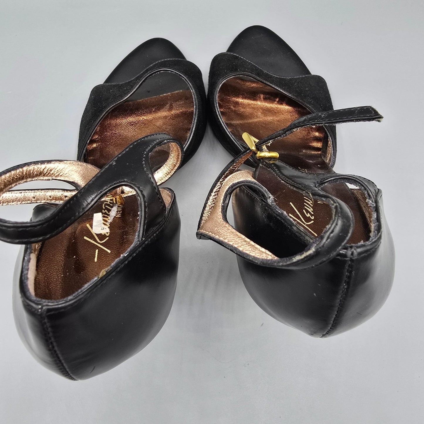 2000s Kenneth Cole New York "Two 2 Tango" Made in Italy D'Orsay Heels (8.5M)