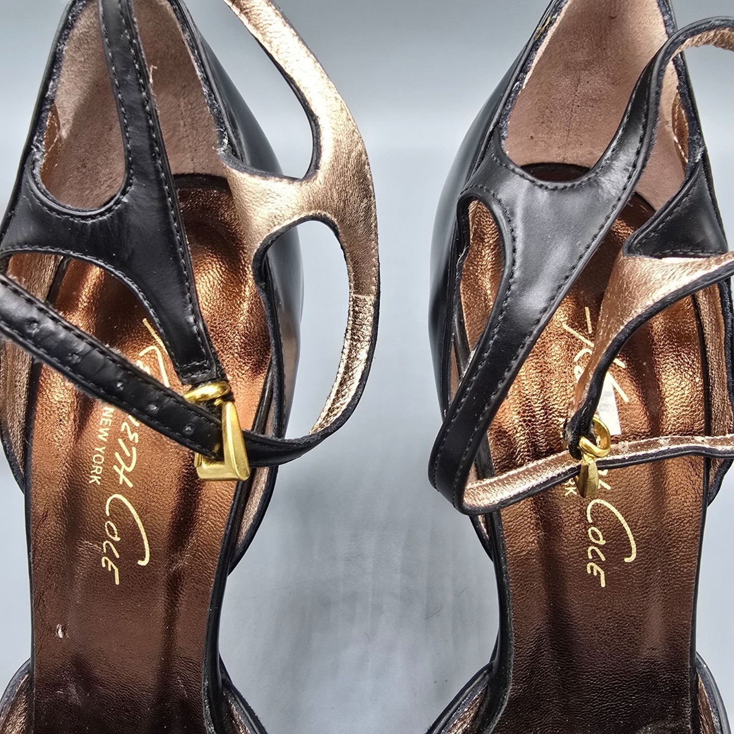 2000s Kenneth Cole New York "Two 2 Tango" Made in Italy D'Orsay Heels (8.5M)