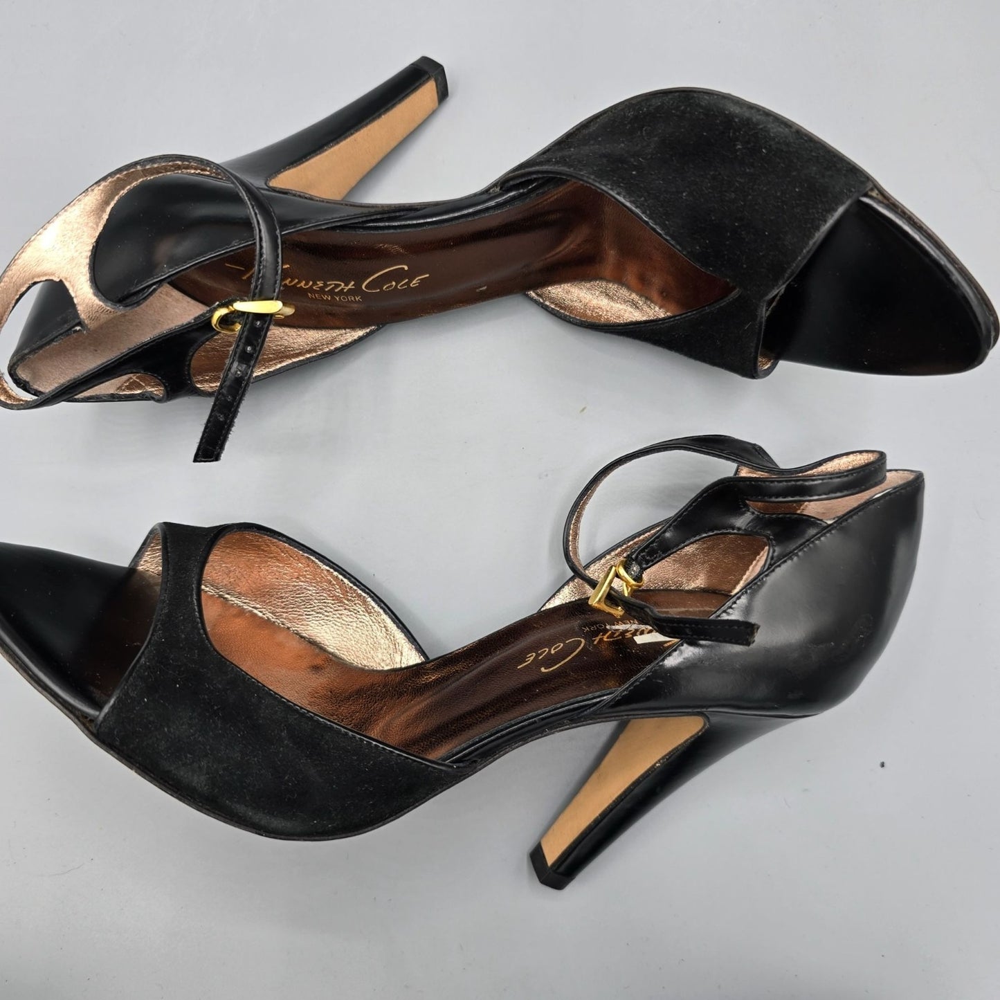 2000s Kenneth Cole New York "Two 2 Tango" Made in Italy D'Orsay Heels (8.5M)