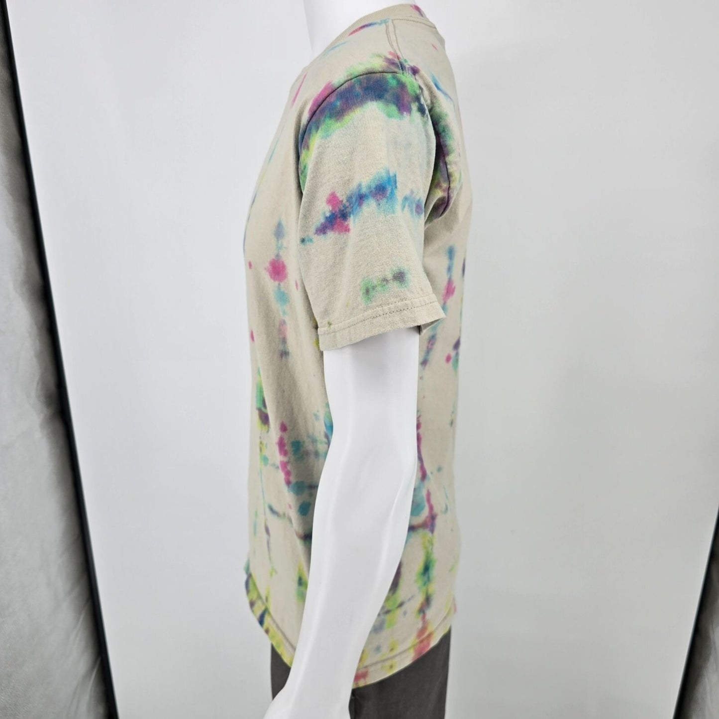 Vintage Y2K/2000s Walt Disney World Beige All Over Tie-Dye Pattern T-Shirt (M)