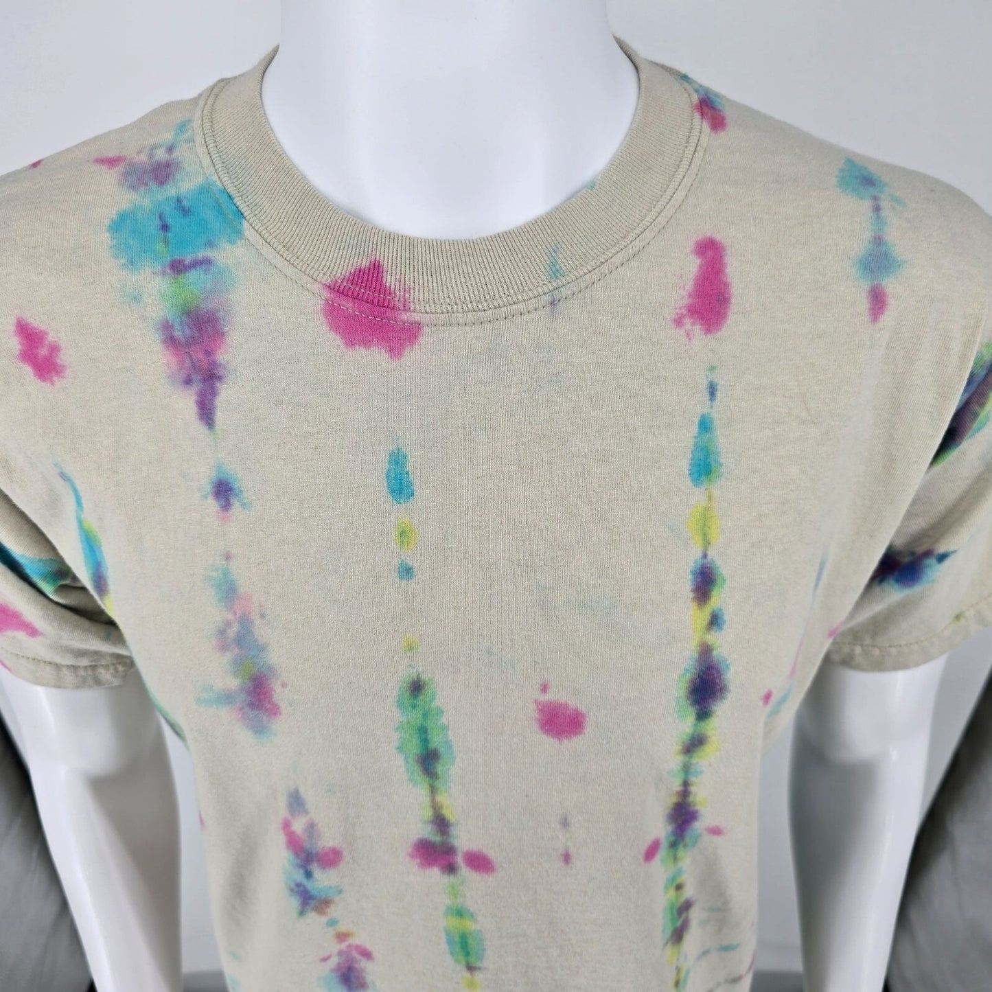 Vintage Y2K/2000s Walt Disney World Beige All Over Tie-Dye Pattern T-Shirt (M)