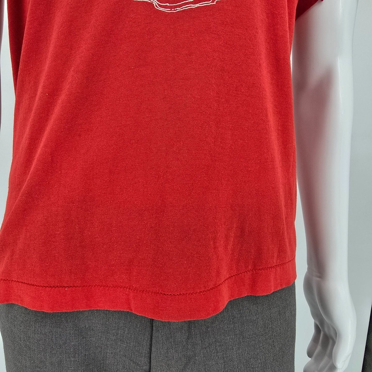 Vintage 1980s Clara's 90th Birthday Sandy Toes at Wrightsville 1985 T-Shirt (L)