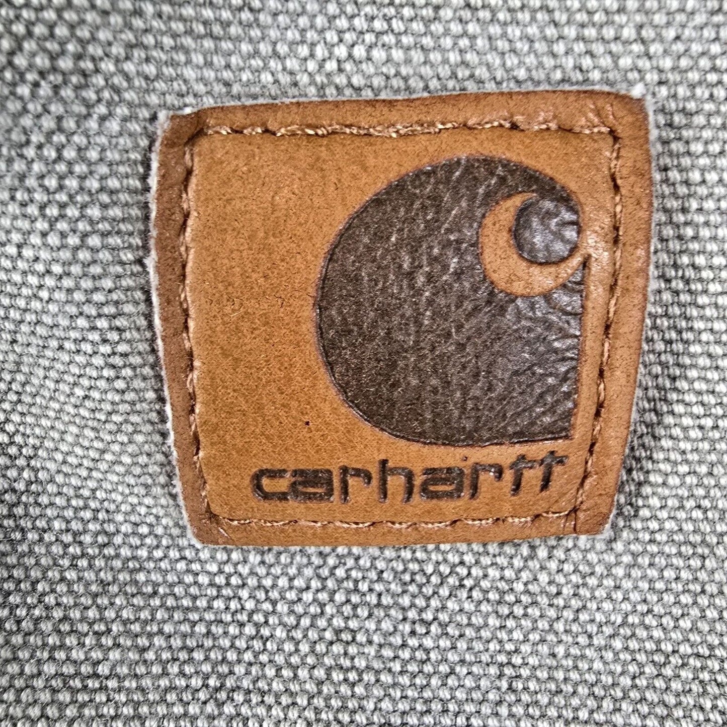 Vintage Y2K Carhartt B11 Men's Loose Fit Washed Duck Utility Work Pants (33x31)