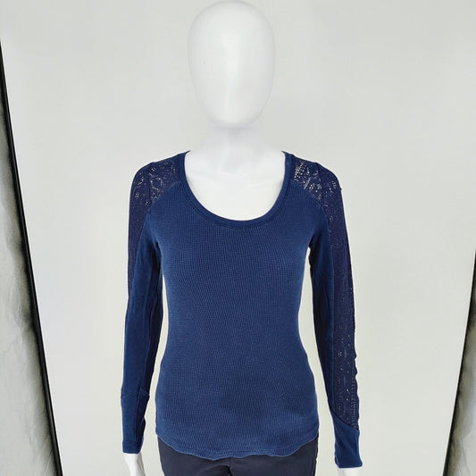 Lucky Brand Live in Love Blue Womens Lace Sleeve Thermal Top (S) *Flawed*