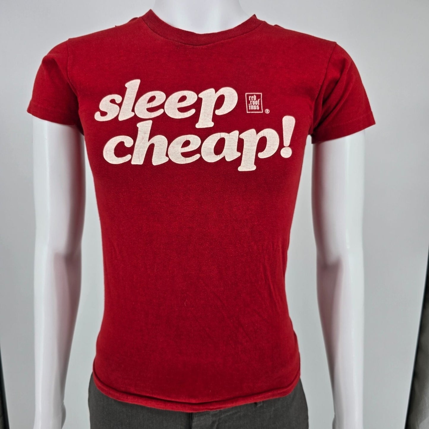 Vintage 1980s Red Roof Inns "Sleep Cheap!" Single-Stitch Promo T-Shirt (2XS)