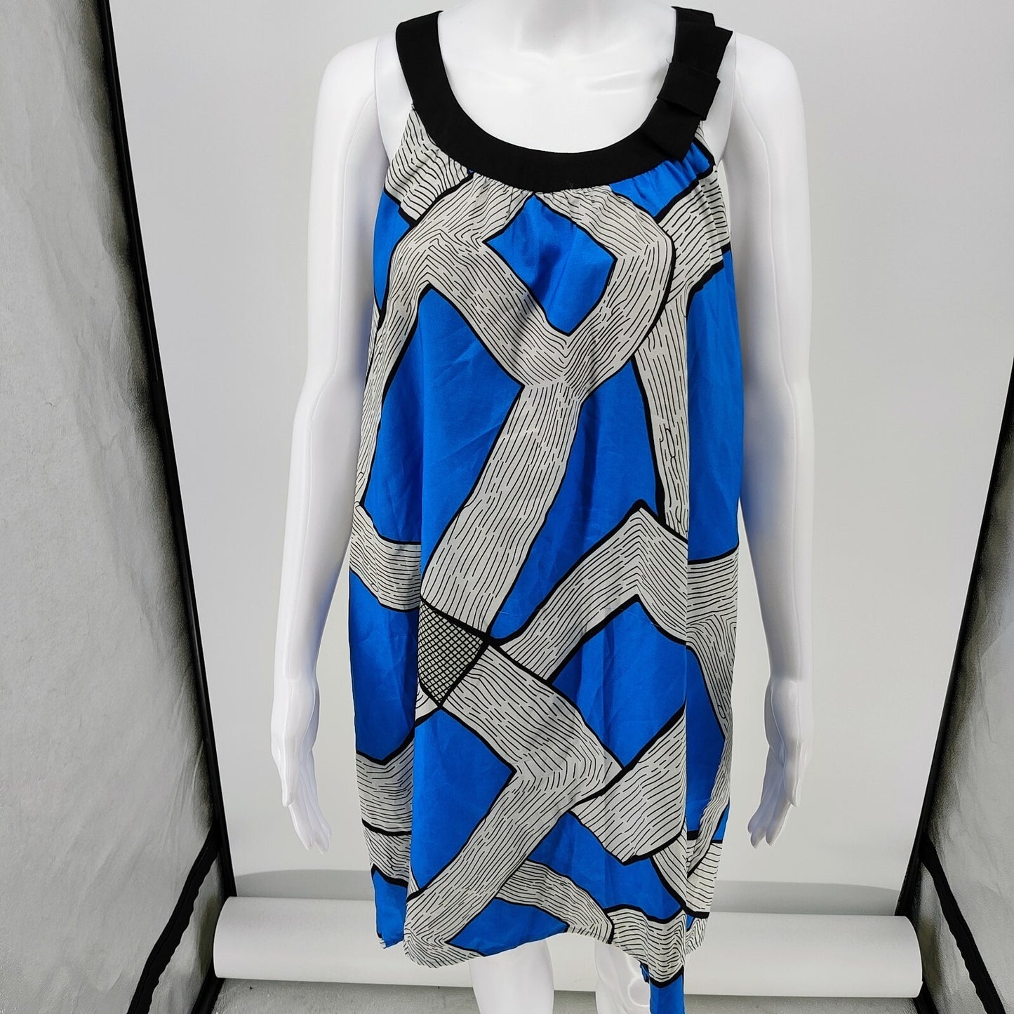 NWT BCBGMAXAZIRA Women's Blue White Sleeveless Shift Dress (Size Large)