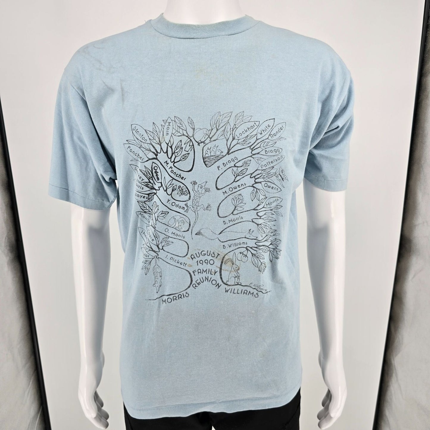 Distressed Vintage 1990 Morris Williams August Family Reunion T-Shirt (L/XL)