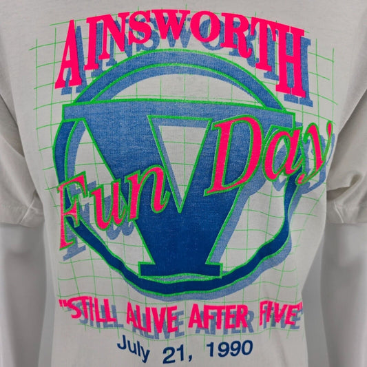 Vintage 1990 Vaporwave/Outrun "Ainsworth Fun Day" Iowa Graphic T-Shirt (L)