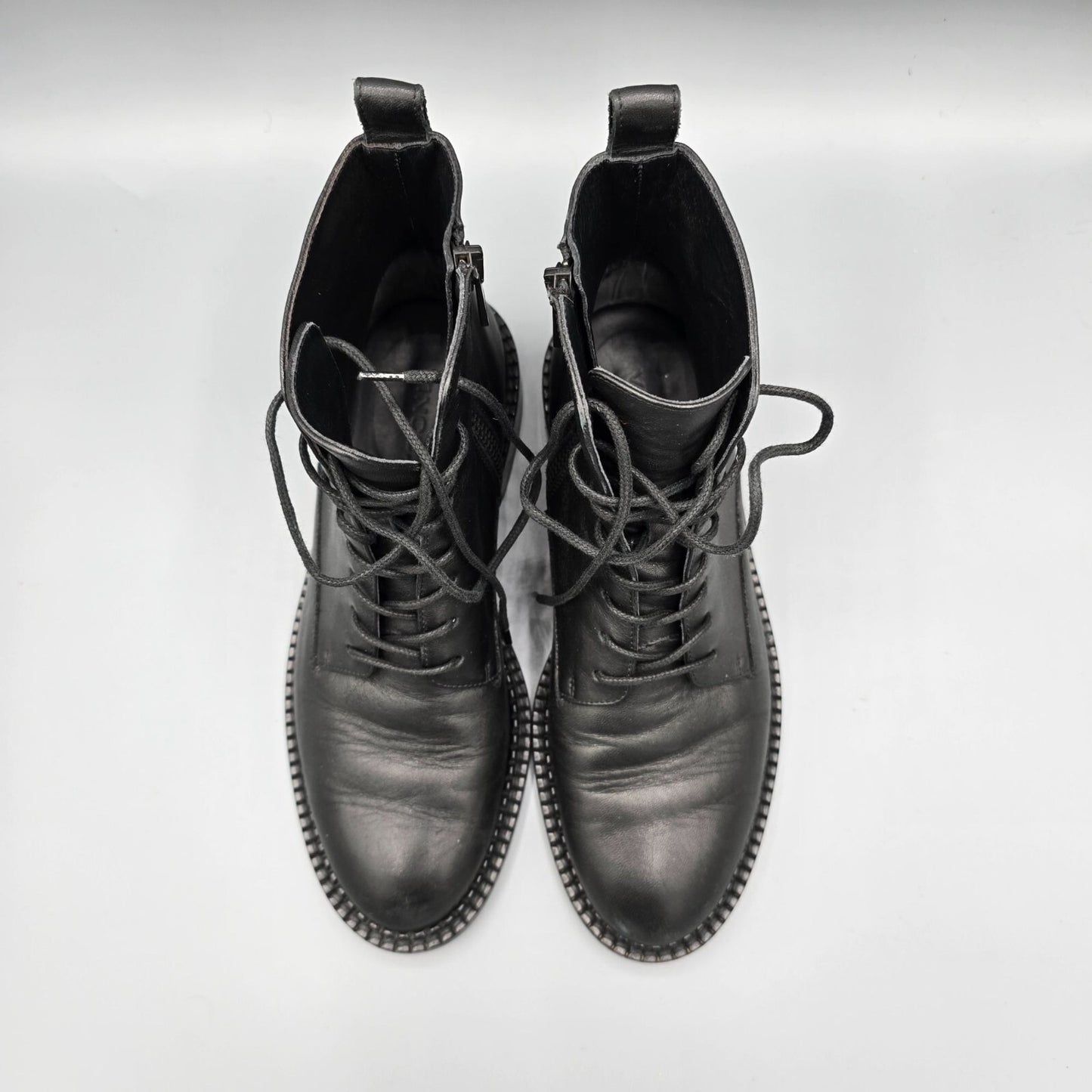 Vince Women's Made in Italy Cabria Black Leather Lace-Up Ankle Boots (US 6M)