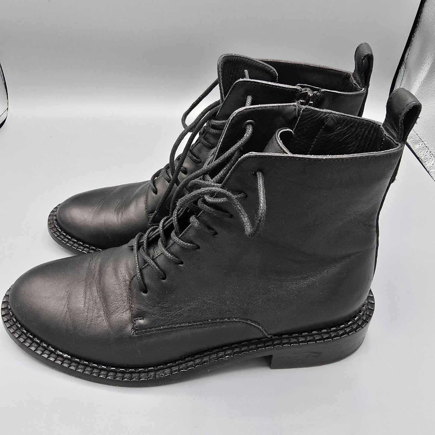 Vince Women's Made in Italy Cabria Black Leather Lace-Up Ankle Boots (US 6M)