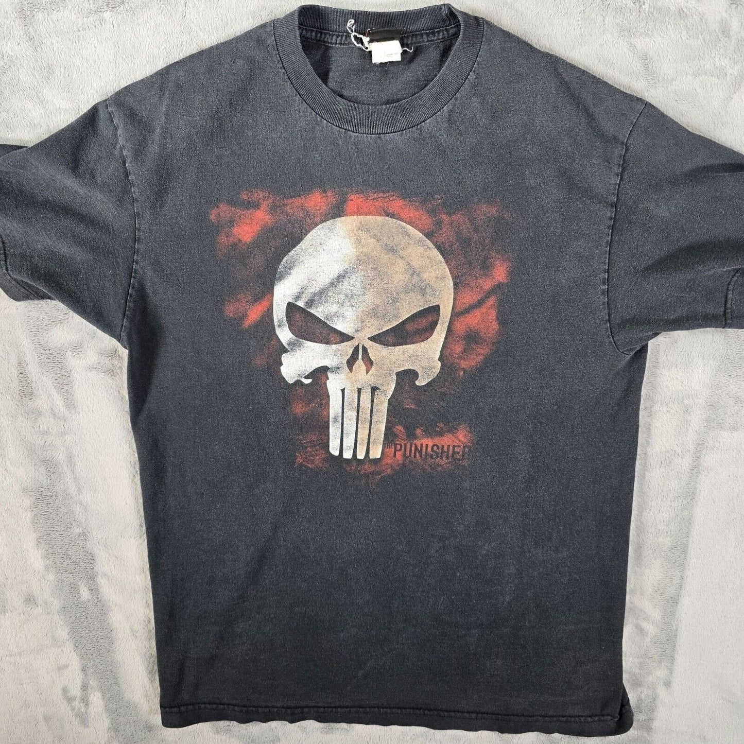 Vintage Y2K 2004 Black Mad Engine Marvel Punisher Skull Graphic T-Shirt (Medium)