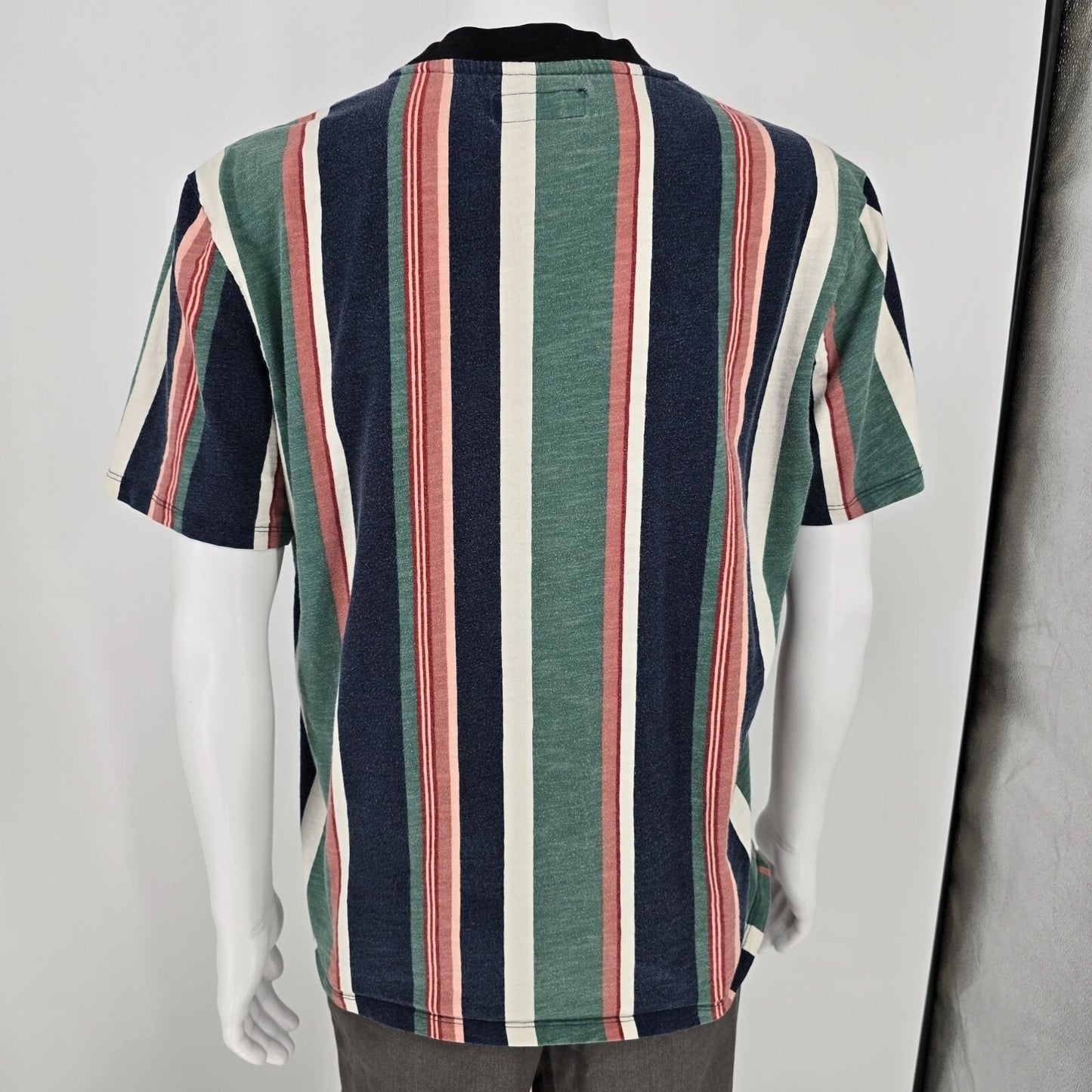 Guess Jeans U.S.A. Embroidered Logo Faded Multicolor Striped T-Shirt (M)