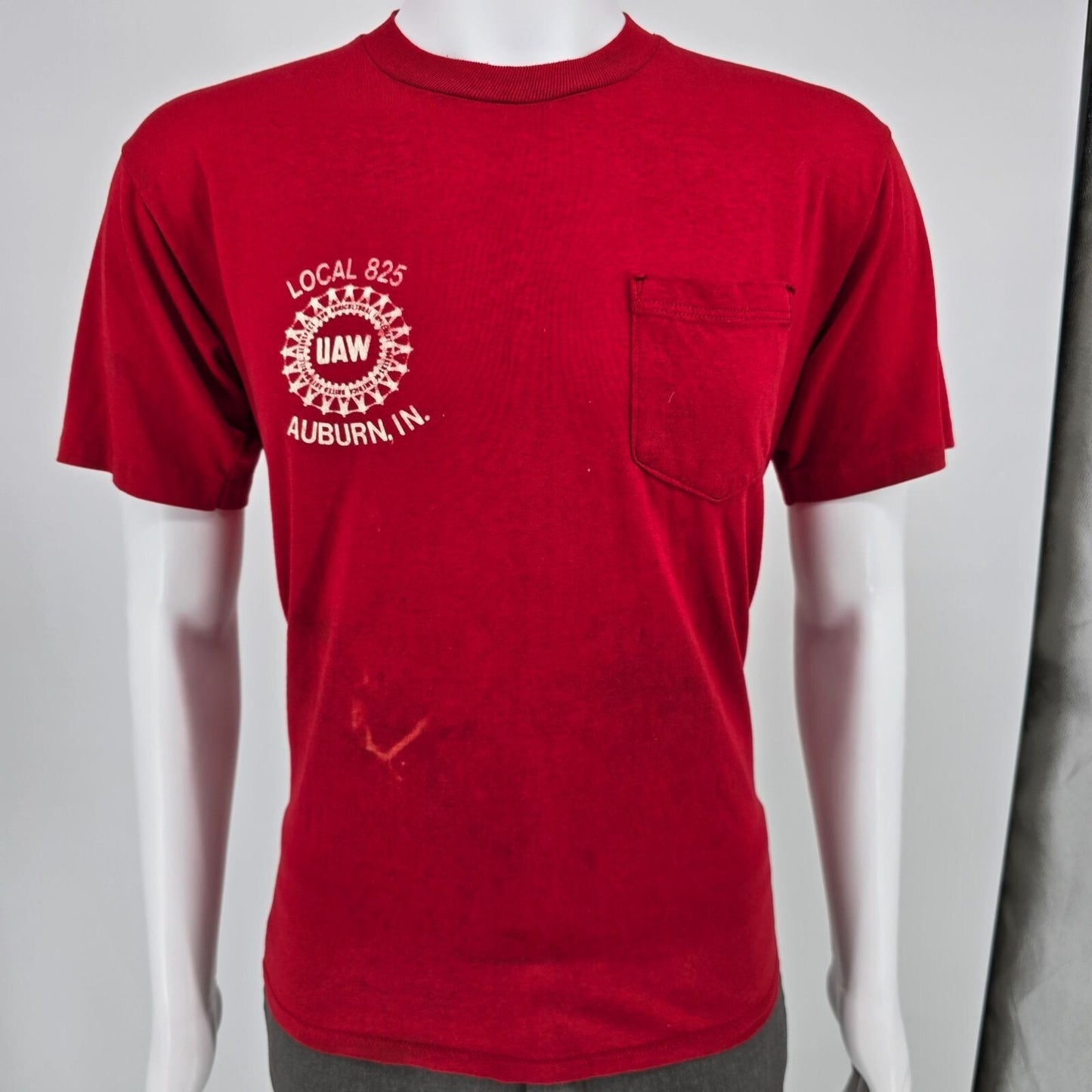 Distressed Vintage 1990s UAW Local 825 Auburn, Indiana Pocket T-Shirt (M/L)