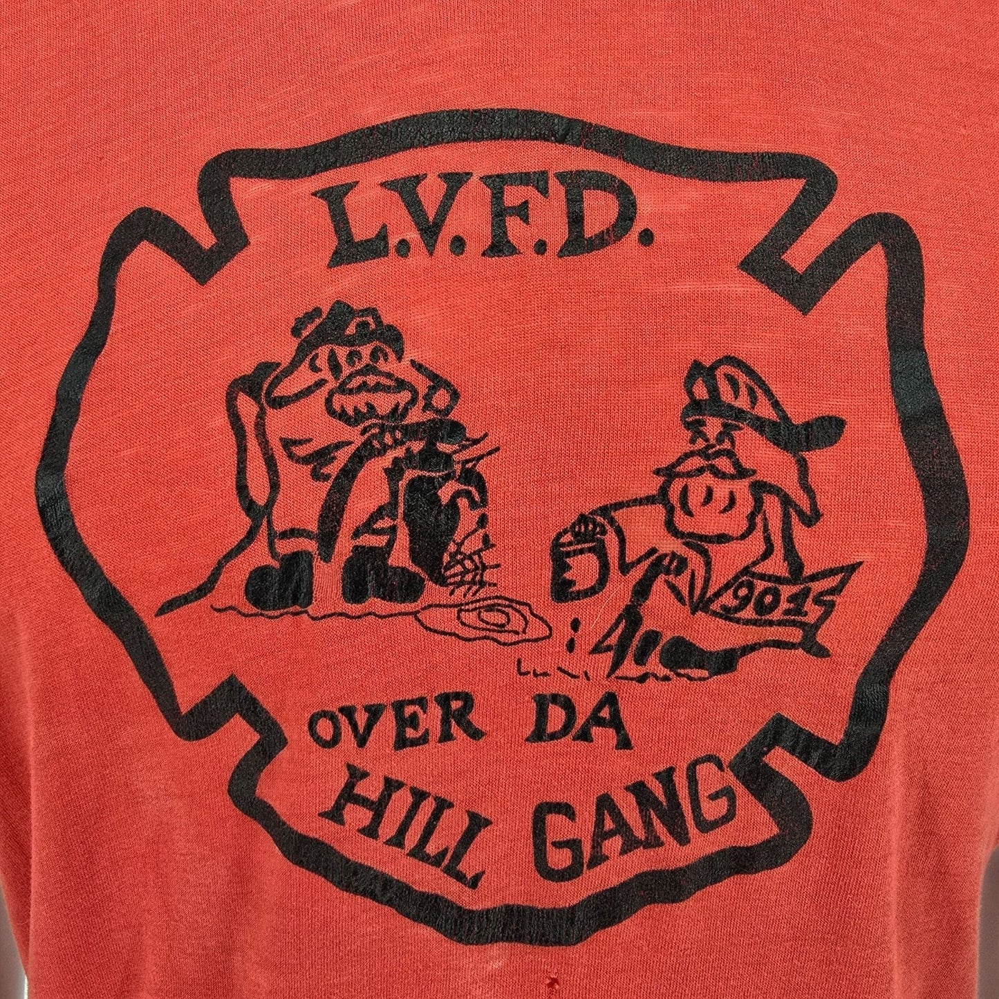 Thrashed 1970s Vintage L.V.F.D. "Over Da Hill Gang" Thin Firefighter T-Shirt (M)